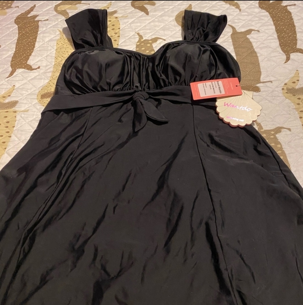 18/20w black swim suit dress